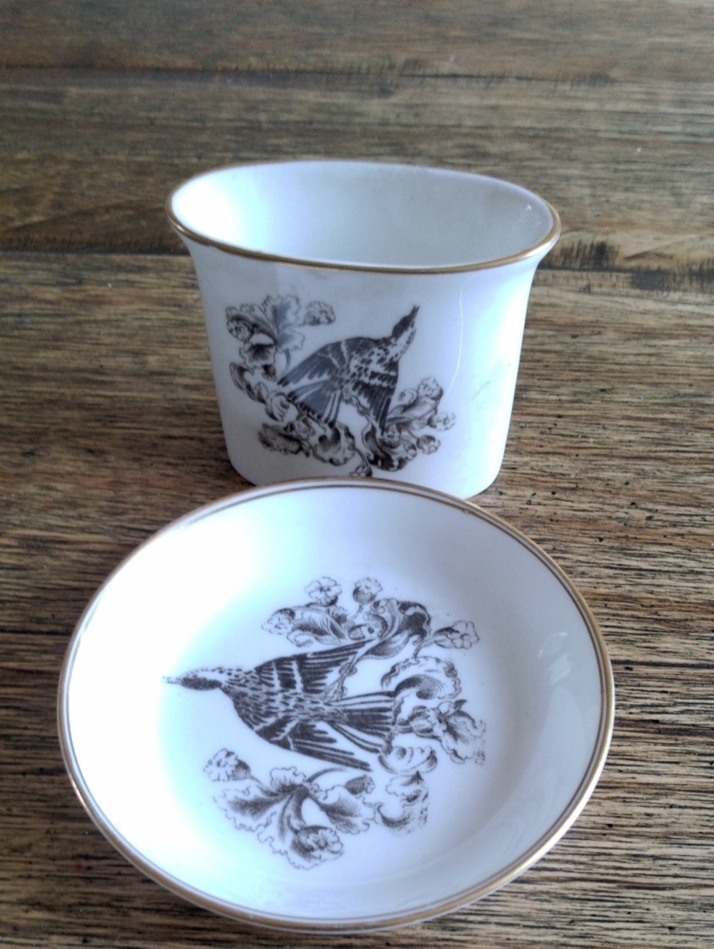 🦋VINTAGE ROYAL WORCESTER ASHTRAY AND CIGARETTE HOLDER🦋